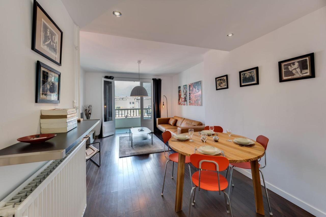 Allure - 2 Bedroom Apartment With Balcony In The Centre Of アヌシー エクステリア 写真