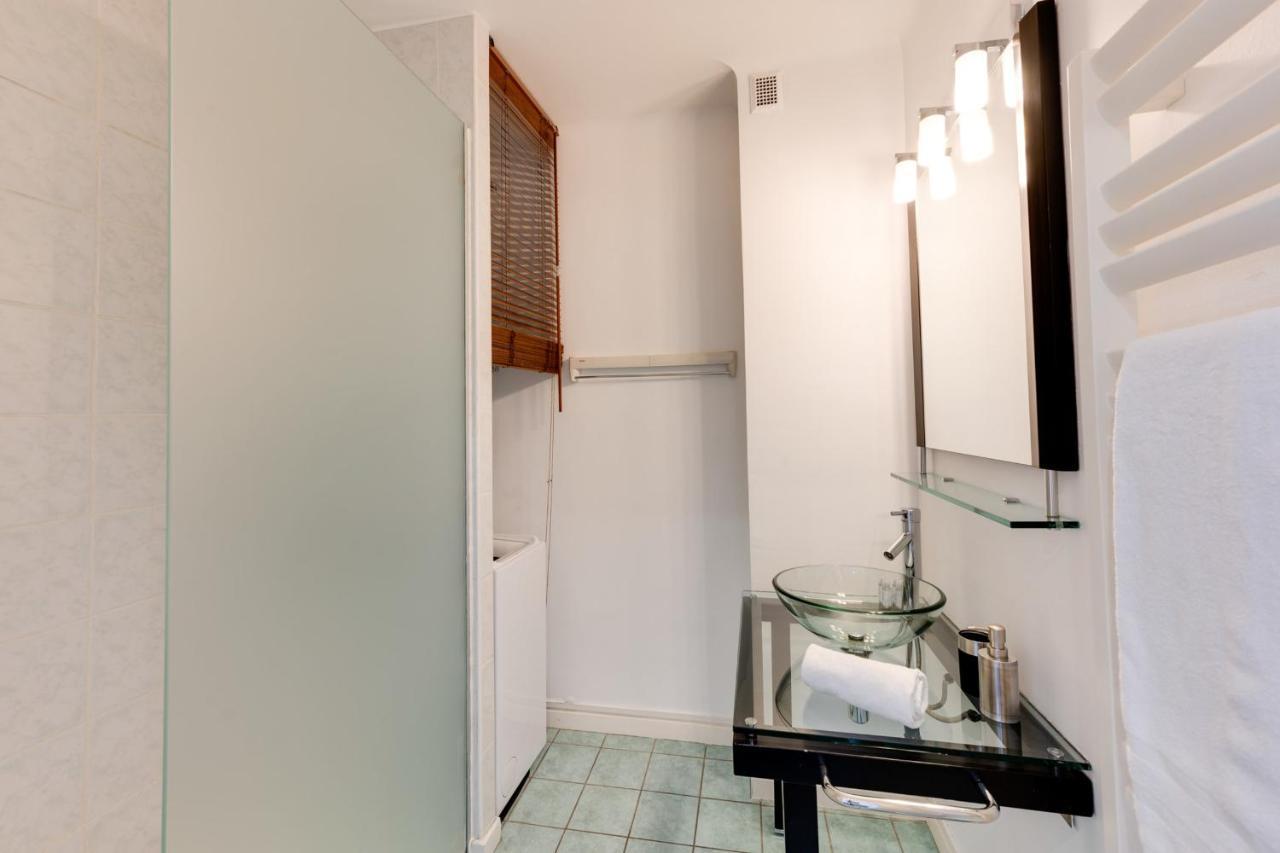 Allure - 2 Bedroom Apartment With Balcony In The Centre Of アヌシー エクステリア 写真